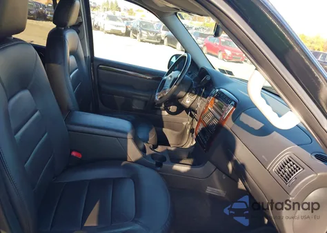 2003 Ford Explorer Limited z USA, uszkodzony, nr VIN 1FMDU75W03UC59723